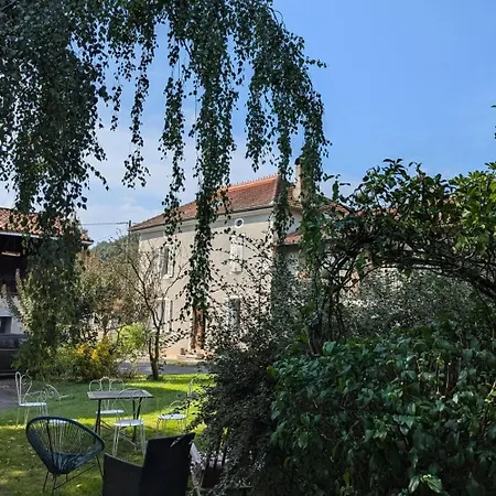 Tatil Evi Maison Independante Pres D'izaut-de-l'hotel Avec Jardin *