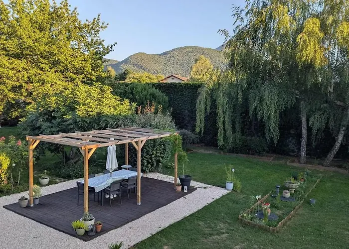 Maison Indépendante Près D'izaut-de-l'hôtel Avec Jardin Сasa de vacaciones