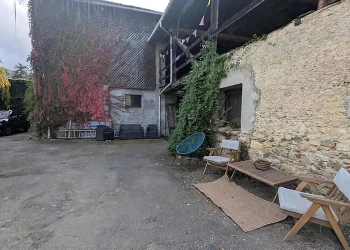 Vakantiehuis Maison Independante Pres D'izaut-de-l'hotel Avec Jardin Izaut-de-l'Hotel